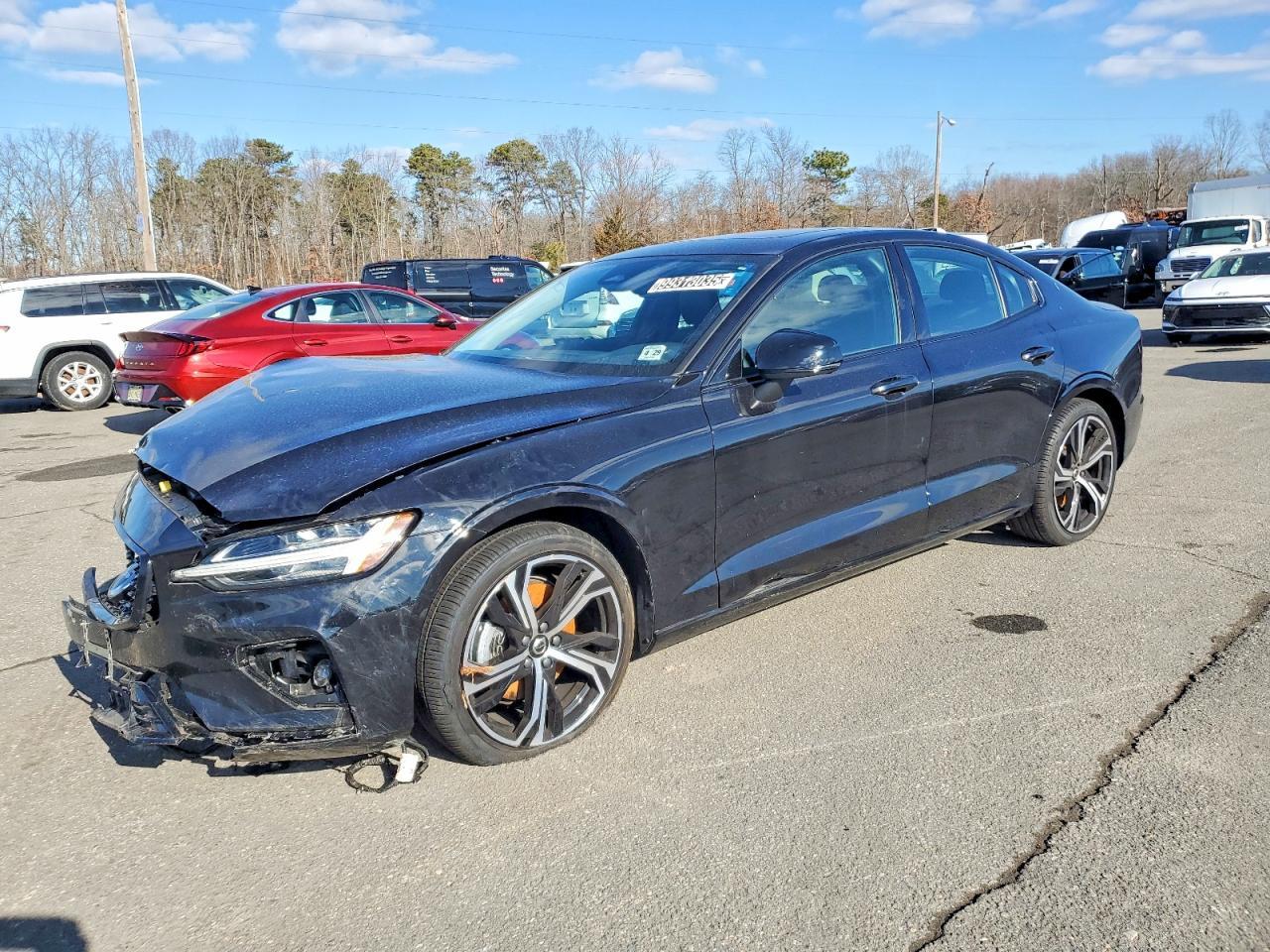 2024 VOLVO S60