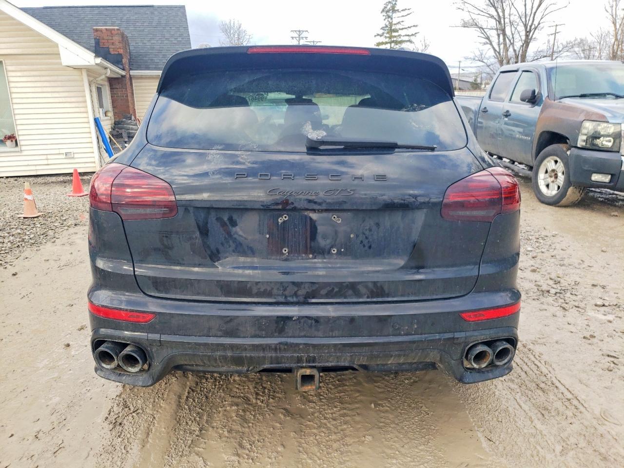 2017 PORSCHE CAYENNE