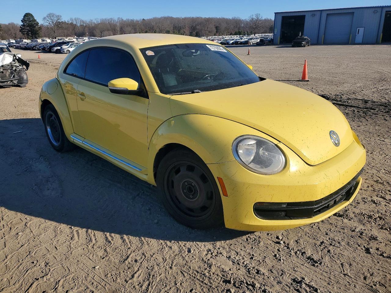 2012 VOLKSWAGEN Beetle