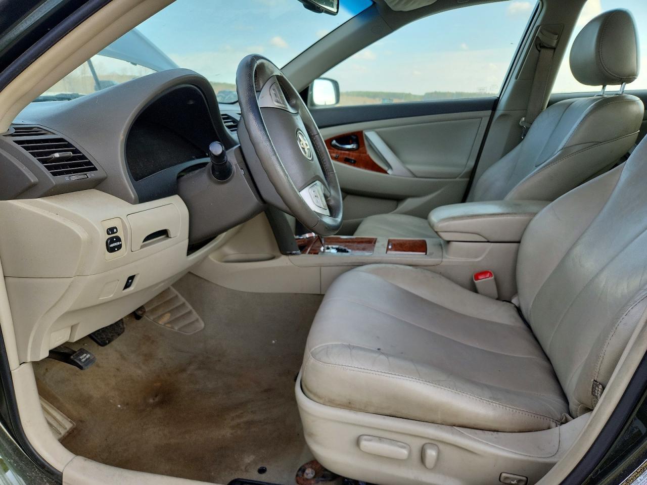 2011 TOYOTA CAMRY