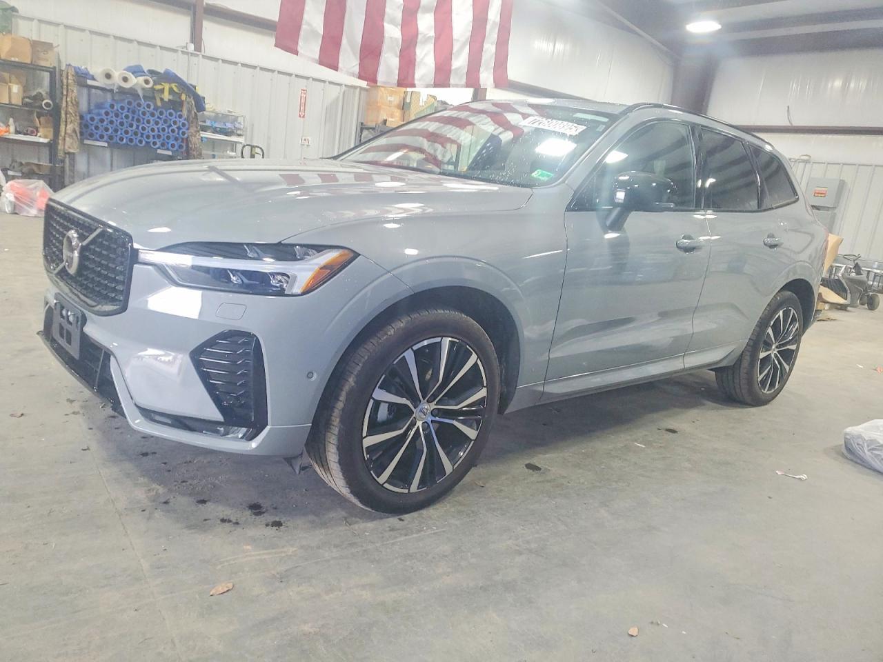 2025 VOLVO XC60