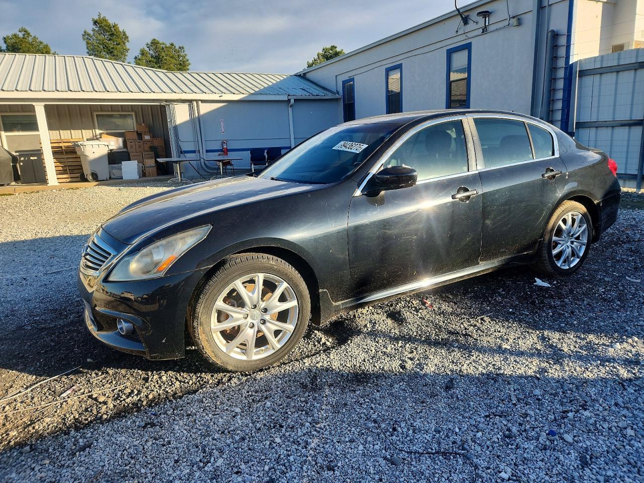 2011 INFINITI G37
