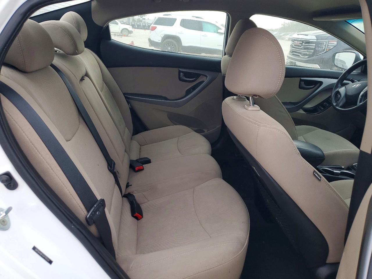 2016 HYUNDAI ELANTRA