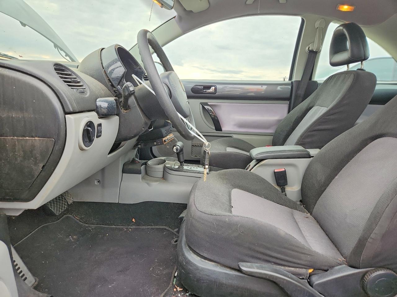 2005 VOLKSWAGEN Beetle