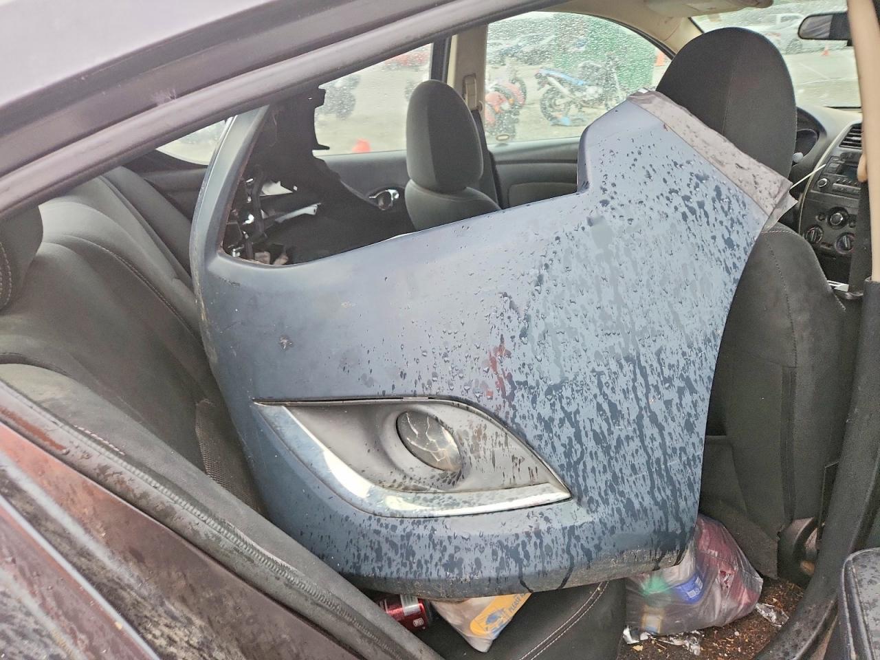 2015 NISSAN VERSA
