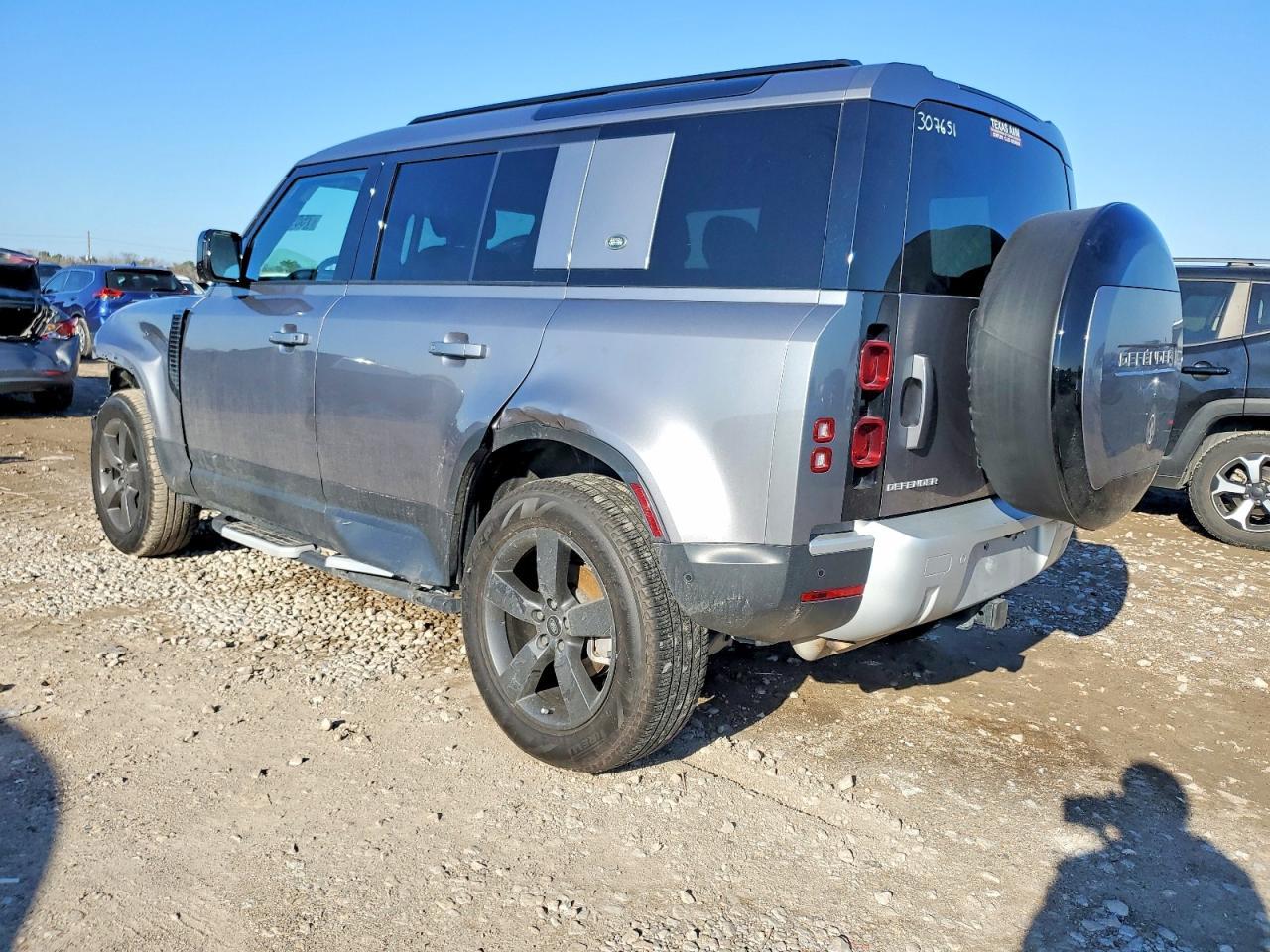 2023 LAND ROVER Defender