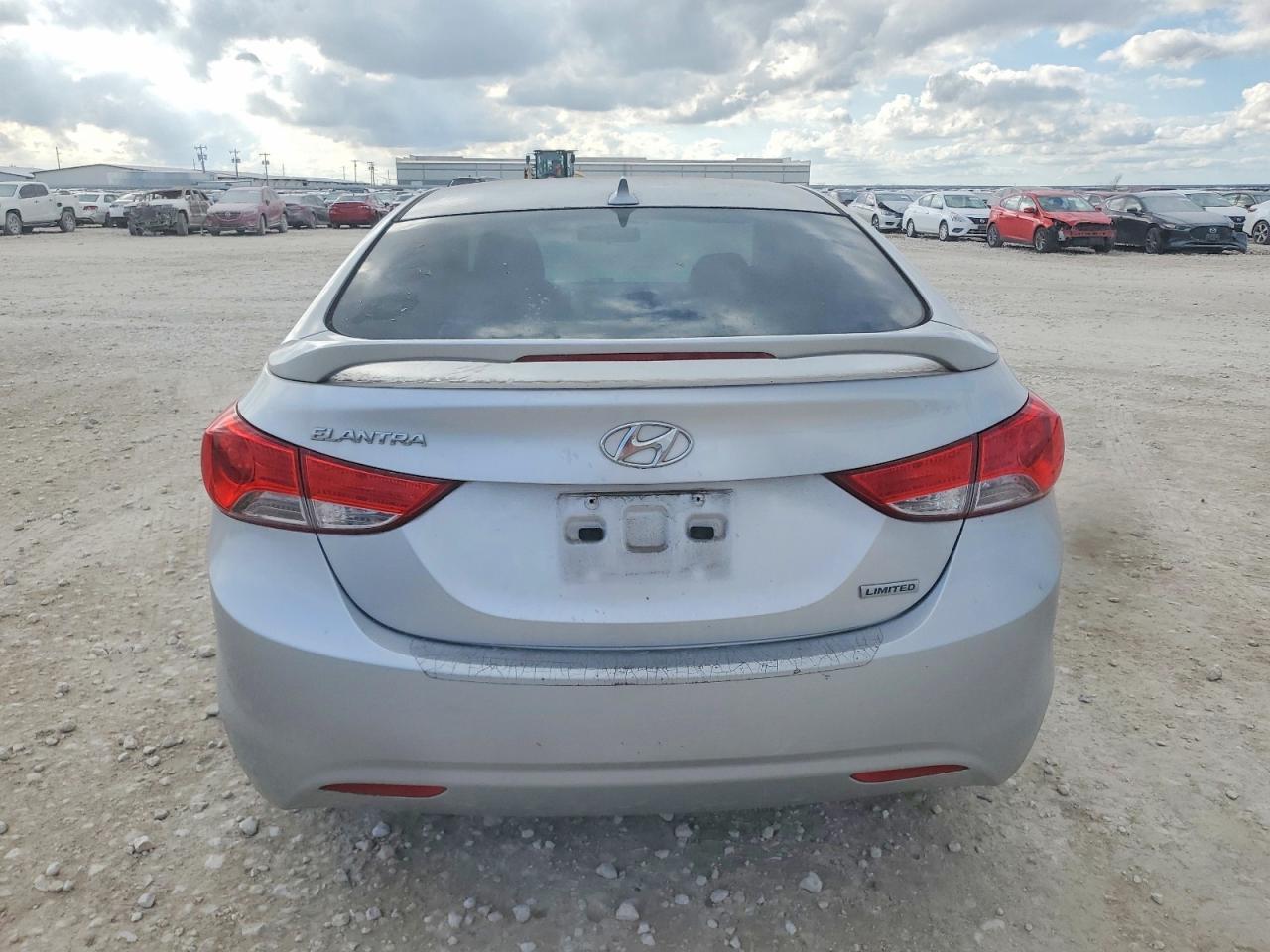 2012 HYUNDAI ELANTRA