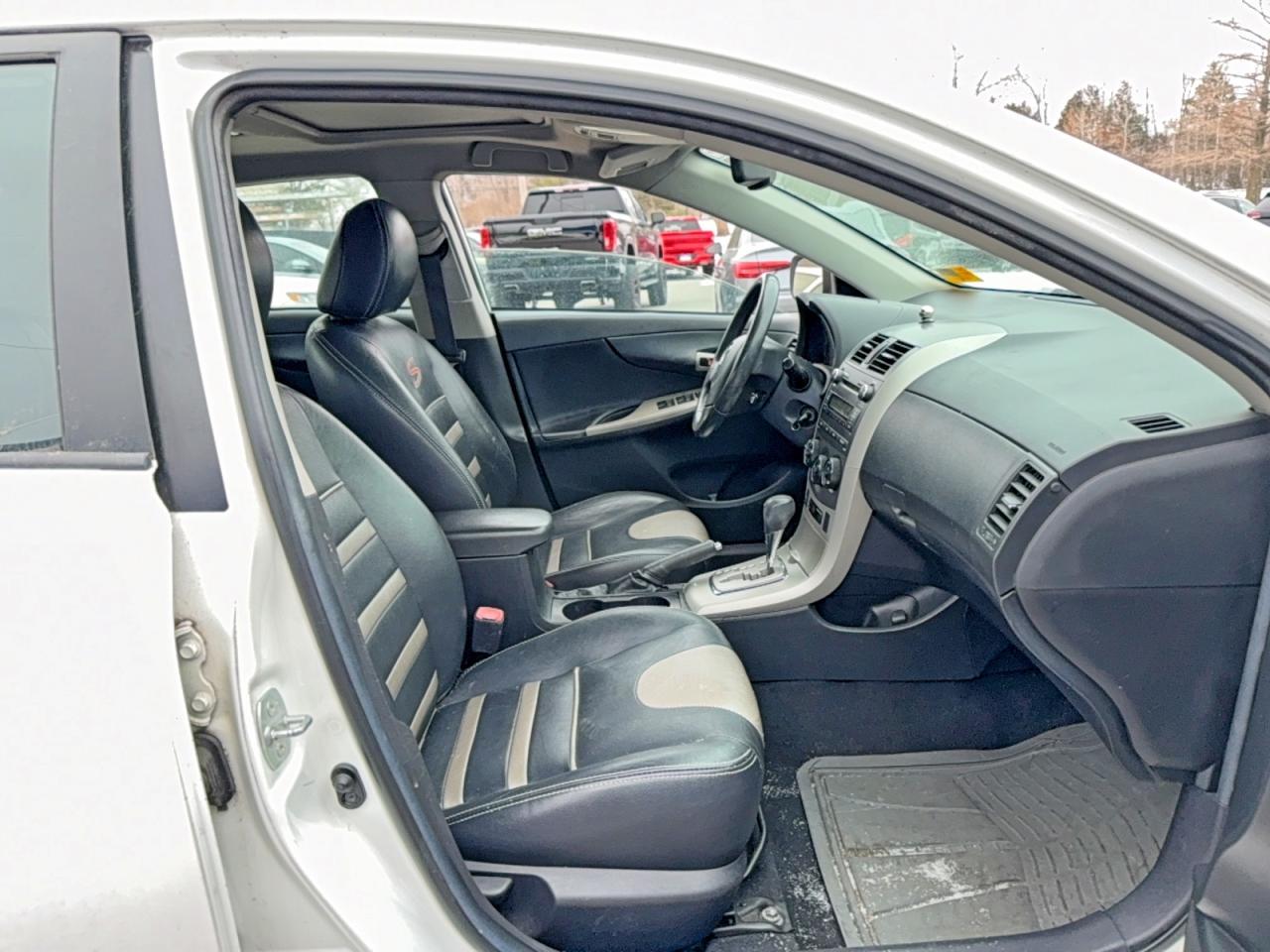 2010 TOYOTA COROLLA