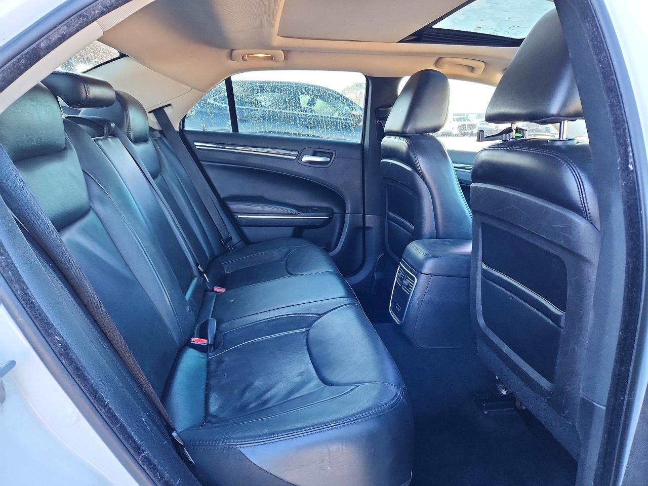 2015 CHRYSLER 300