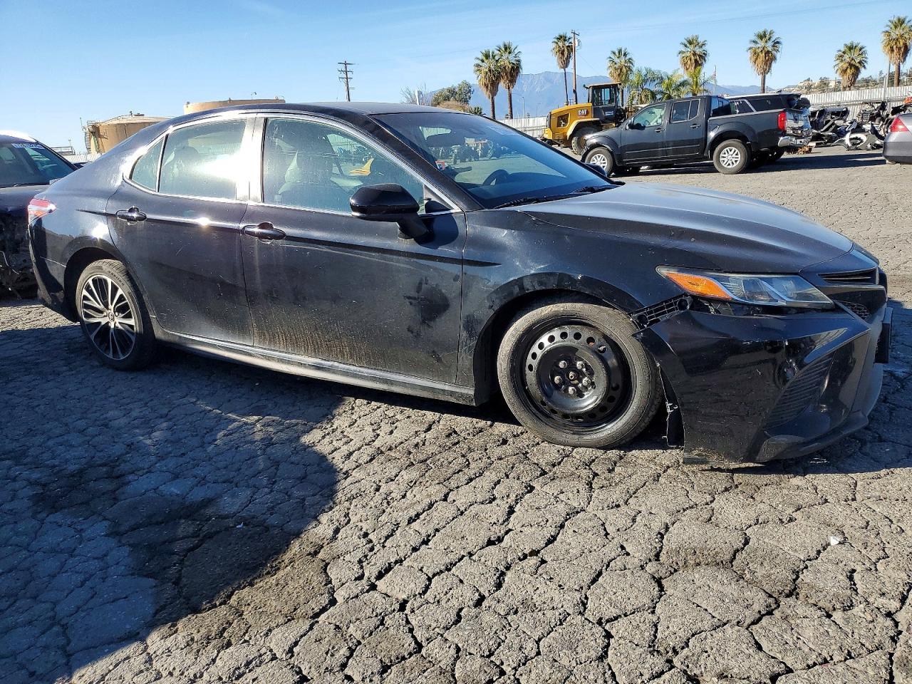 2018 TOYOTA CAMRY
