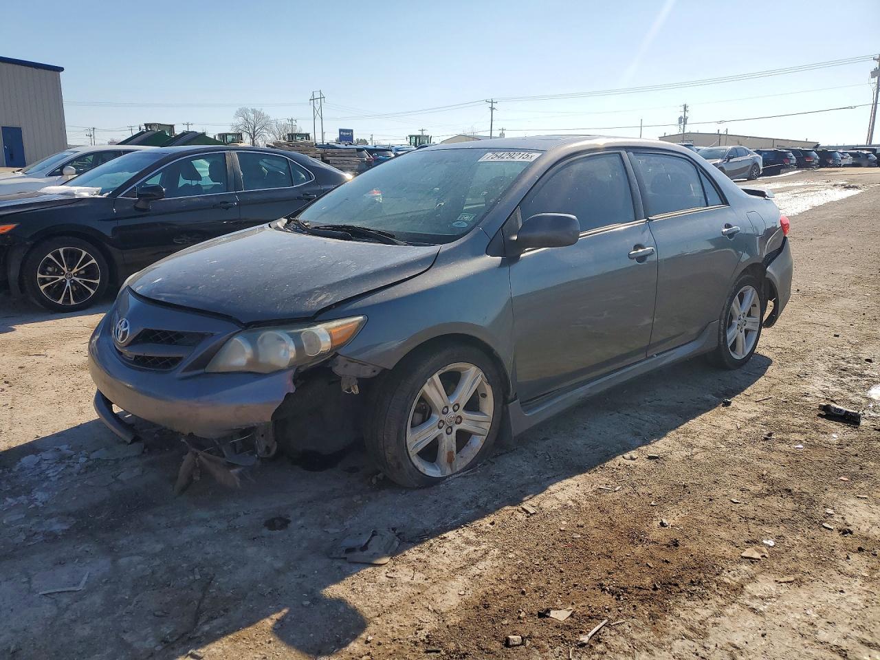 2013 TOYOTA COROLLA