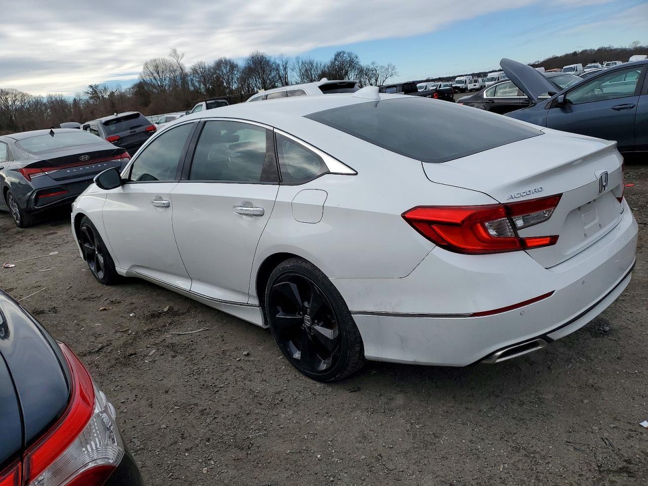 2018 HONDA ACCORD