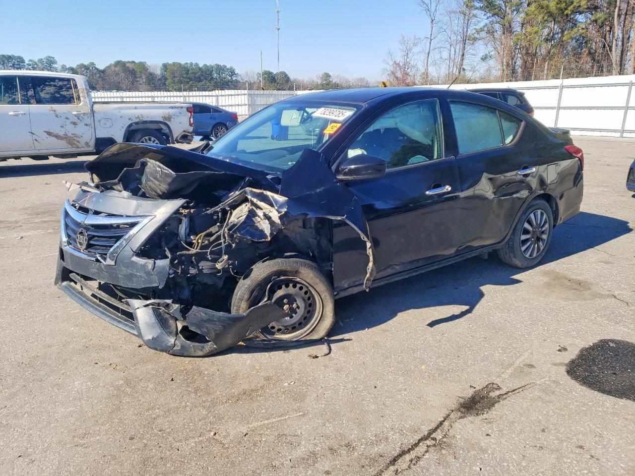 2017 NISSAN VERSA
