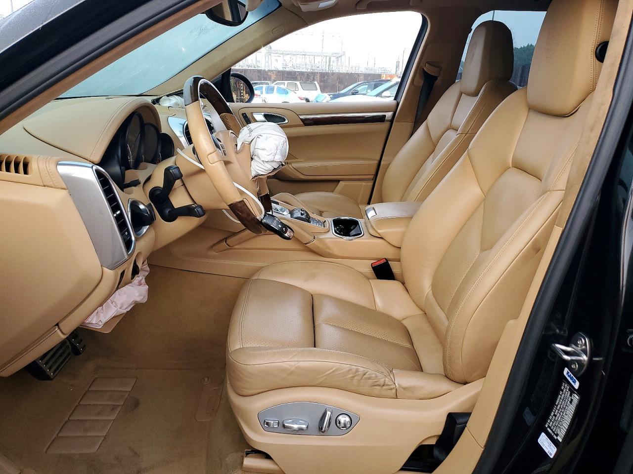 2011 PORSCHE CAYENNE
