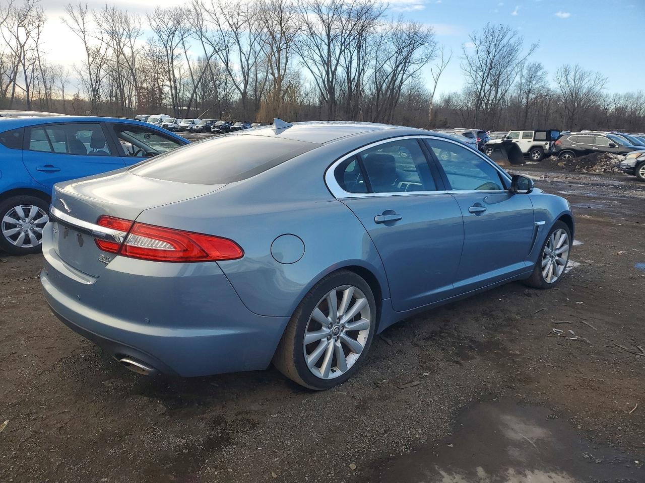 2013 JAGUAR XF