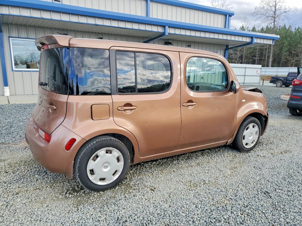 2012 NISSAN CUBE