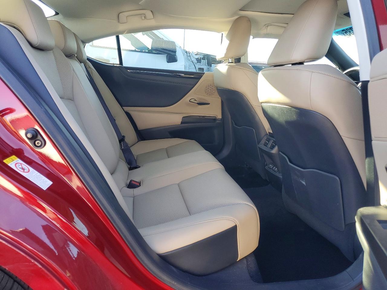 2019 LEXUS ES 350