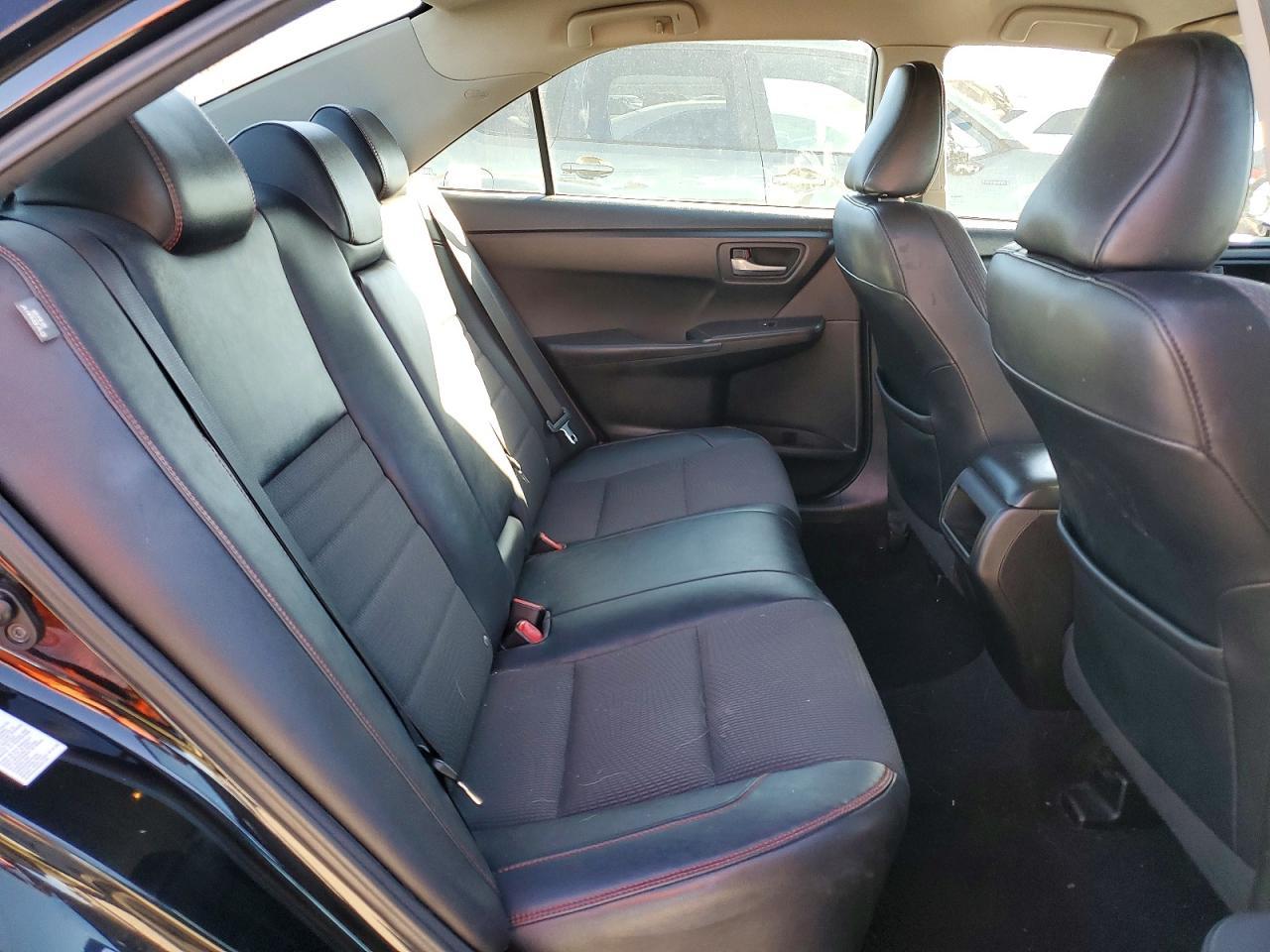 2016 TOYOTA CAMRY