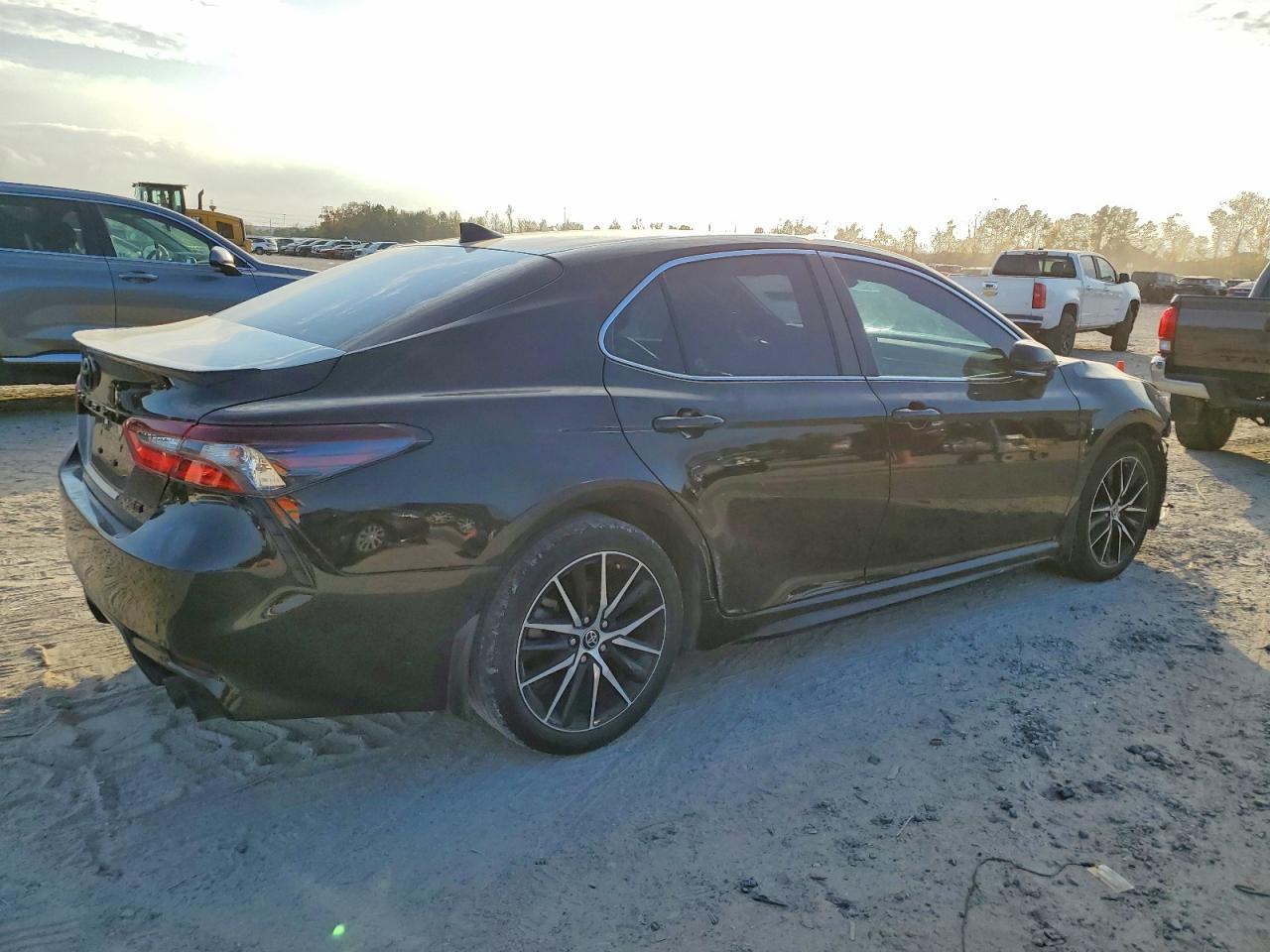 2023 TOYOTA CAMRY
