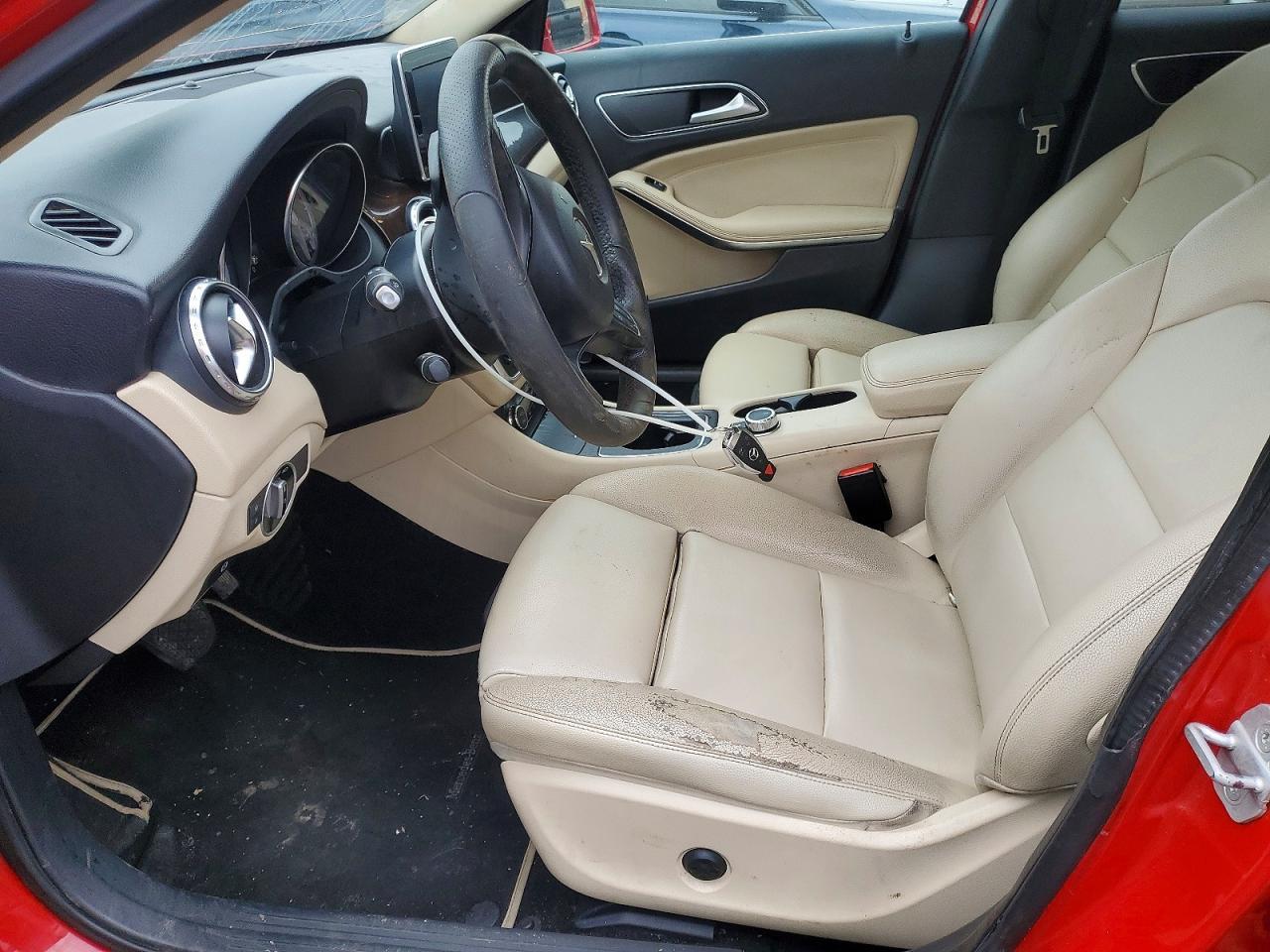 2016 MERCEDES-BENZ GLA-Class