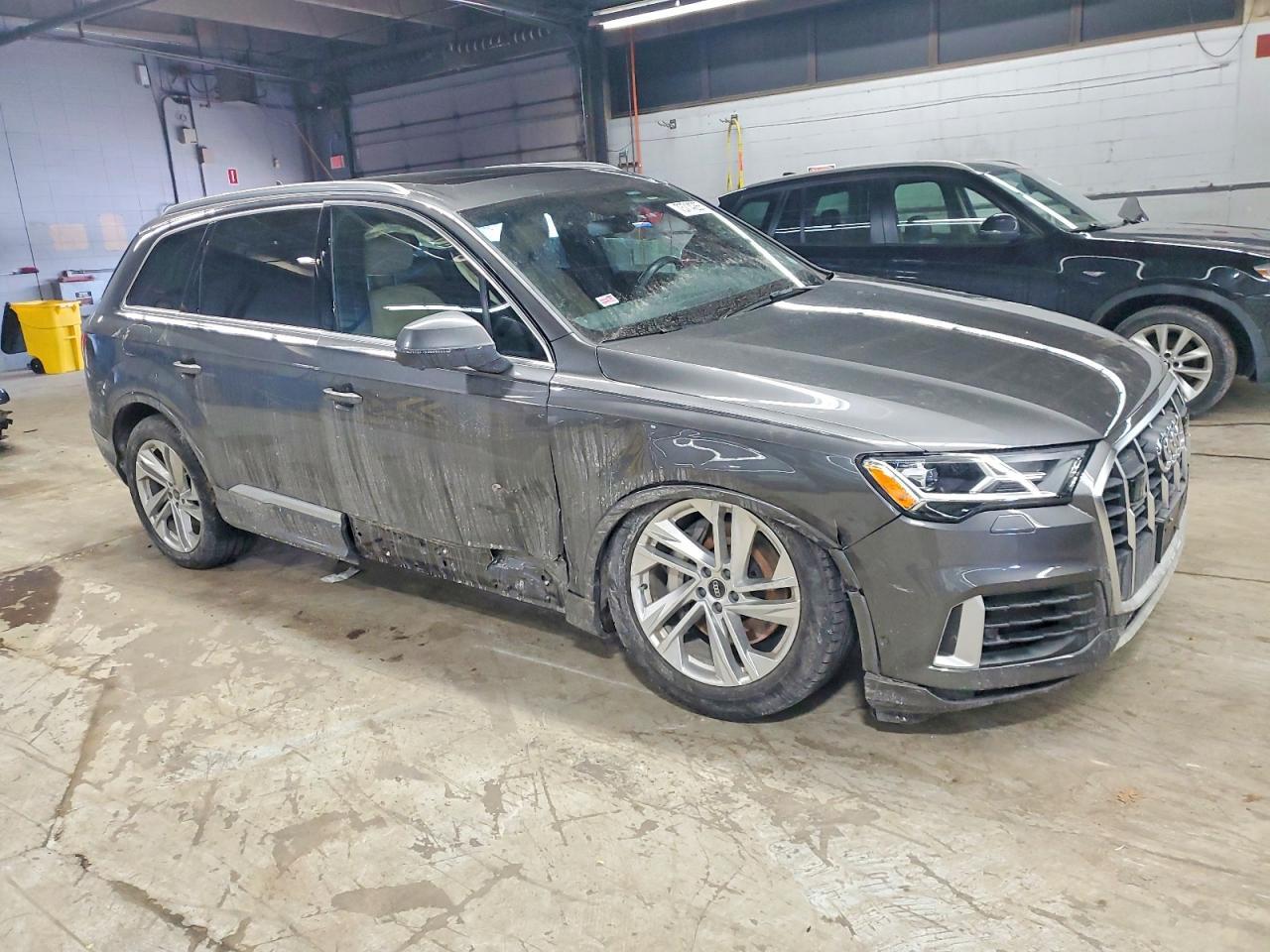 2022 AUDI Q7
