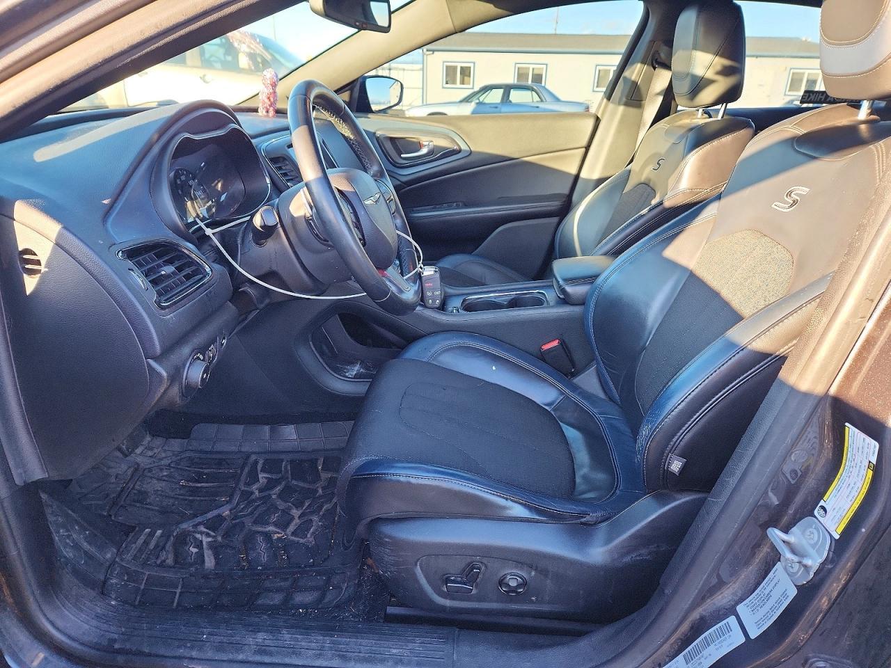 2015 CHRYSLER 200