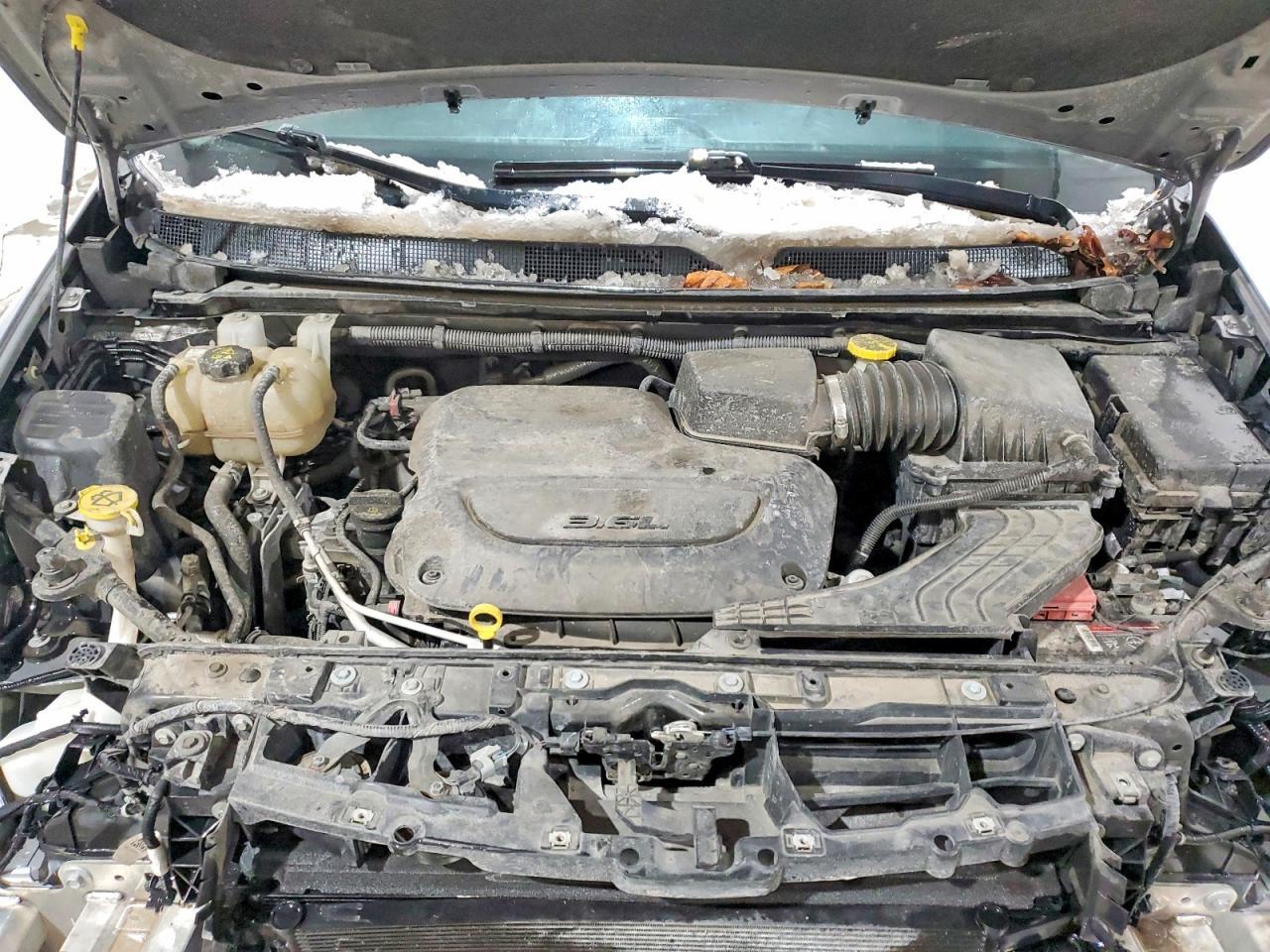 2021 CHRYSLER Voyager