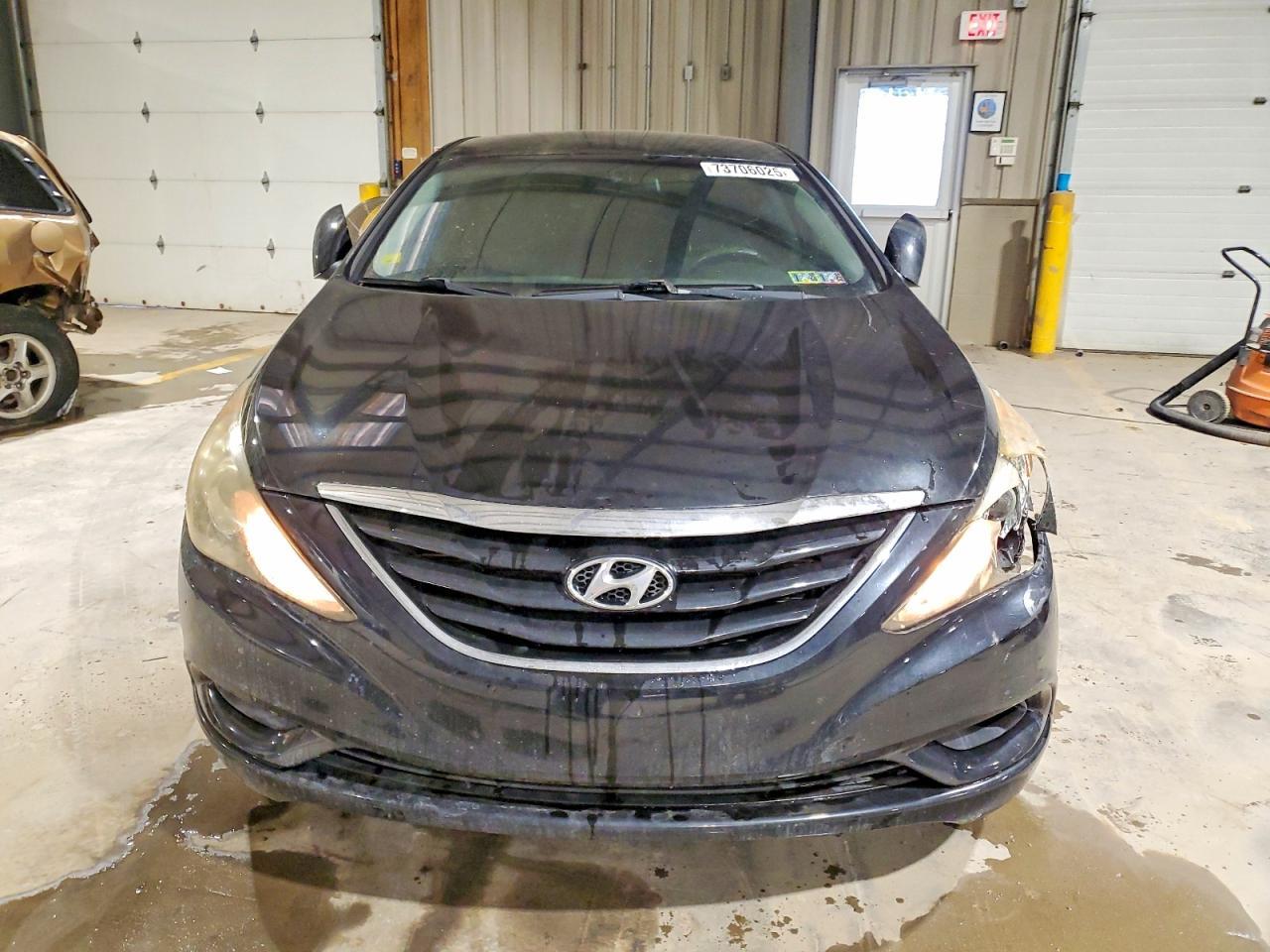 2011 HYUNDAI SONATA