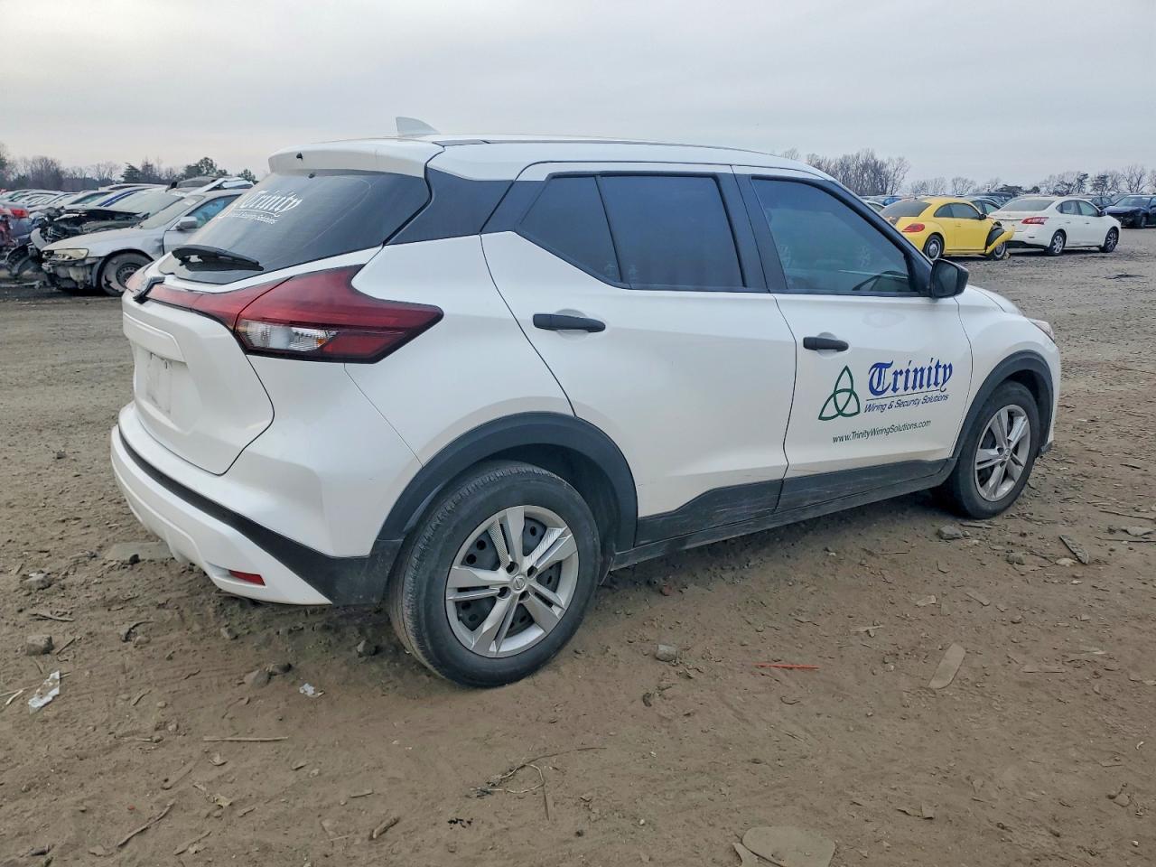 2023 NISSAN KICKS