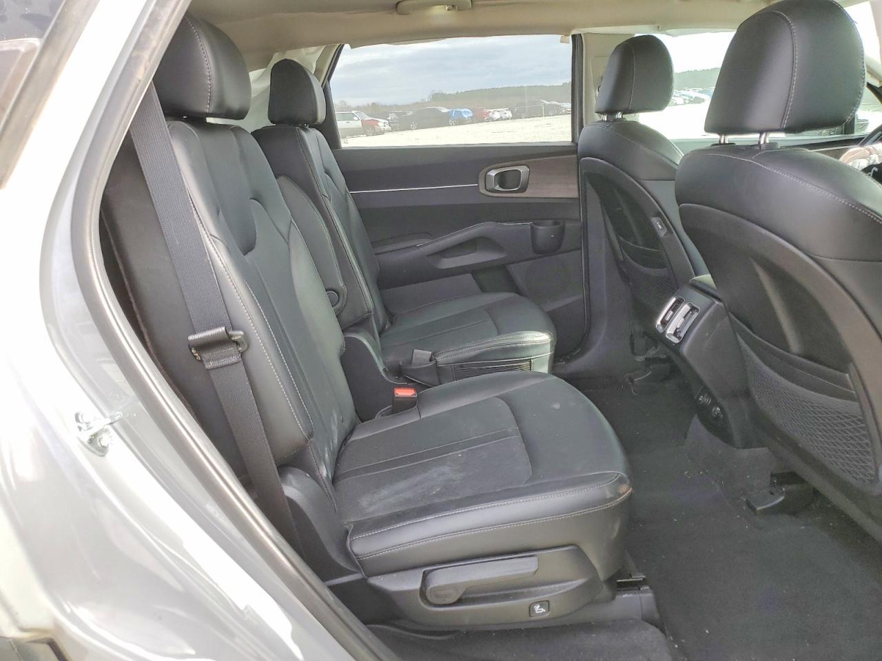 2022 KIA SORENTO