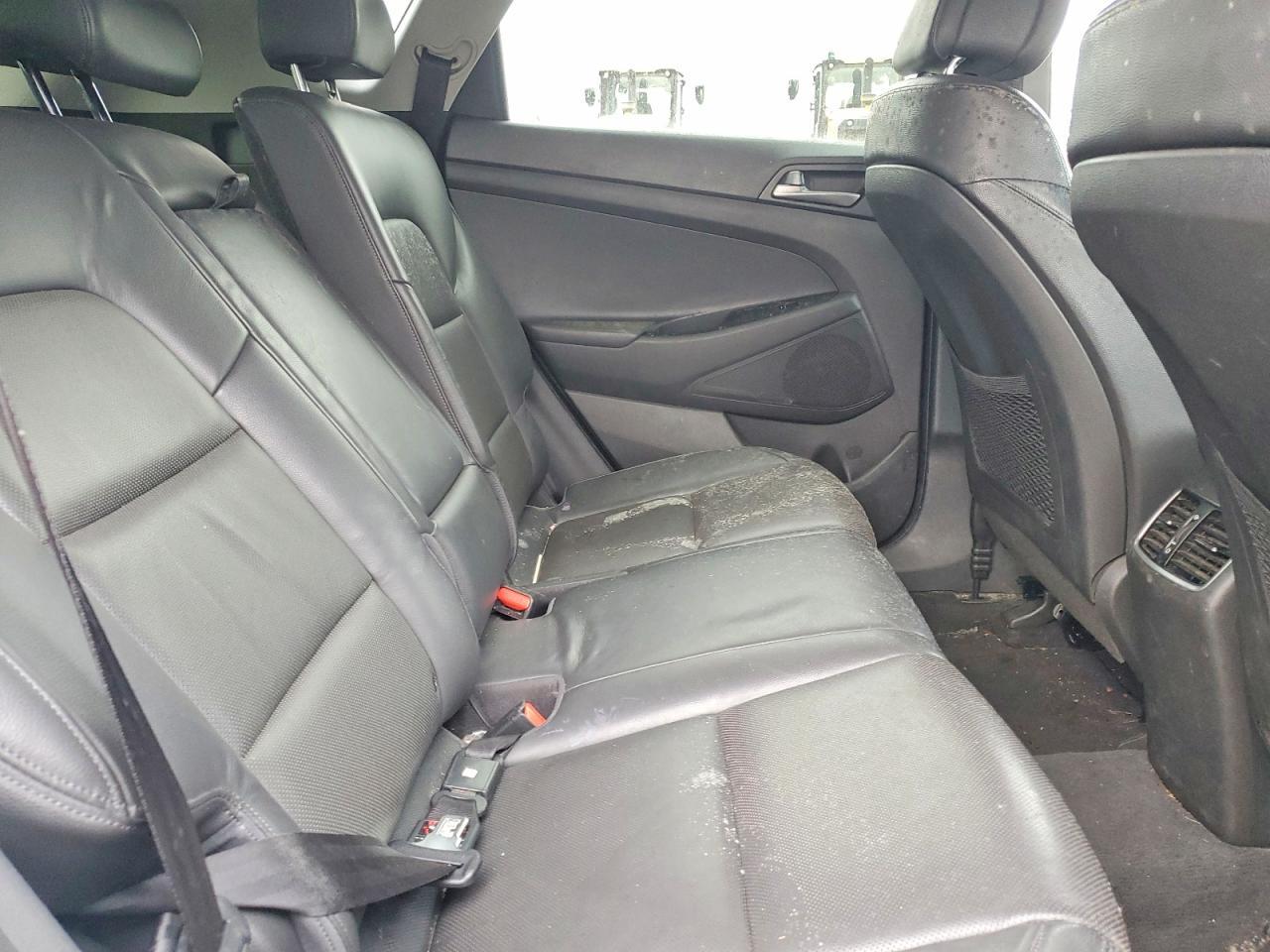 2016 HYUNDAI TUCSON