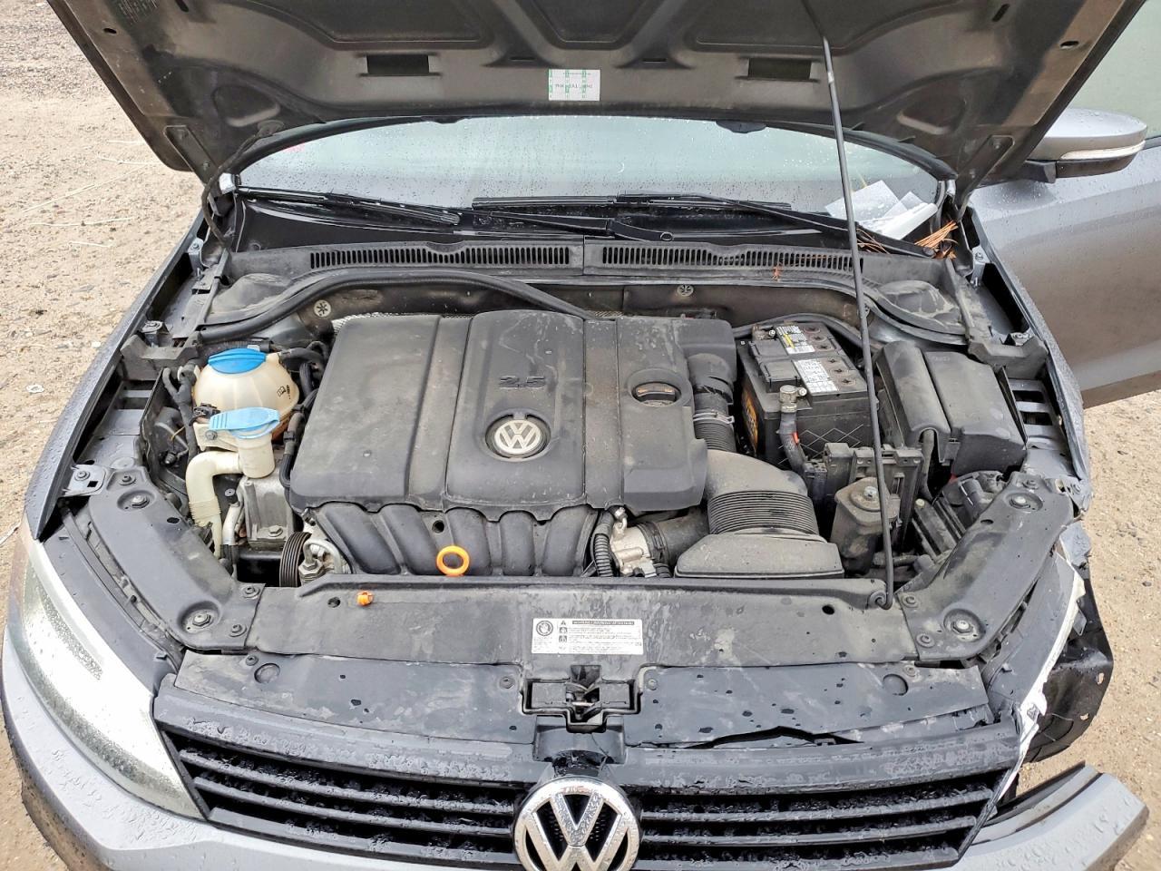 2011 VOLKSWAGEN JETTA