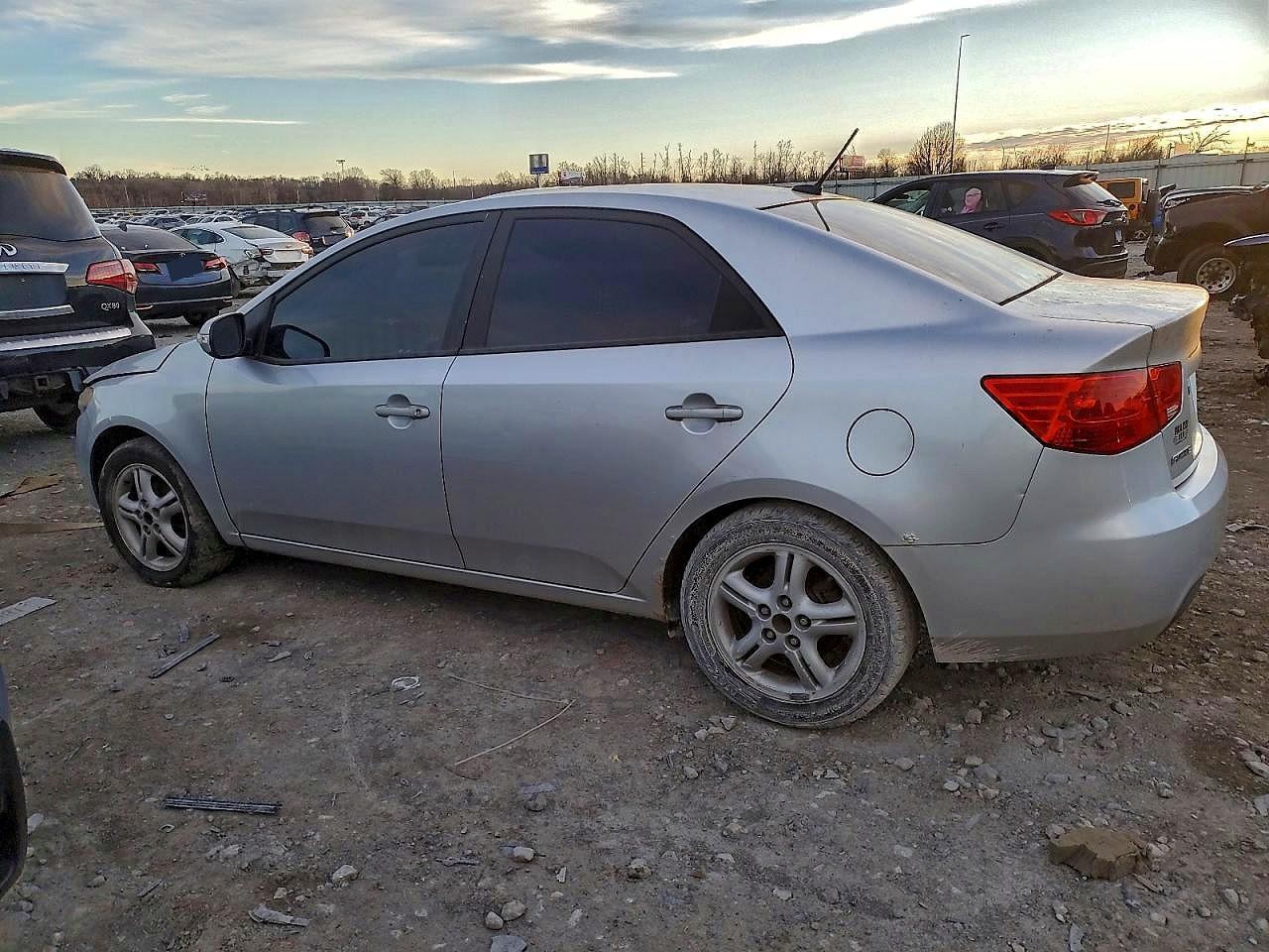 2010 KIA FORTE