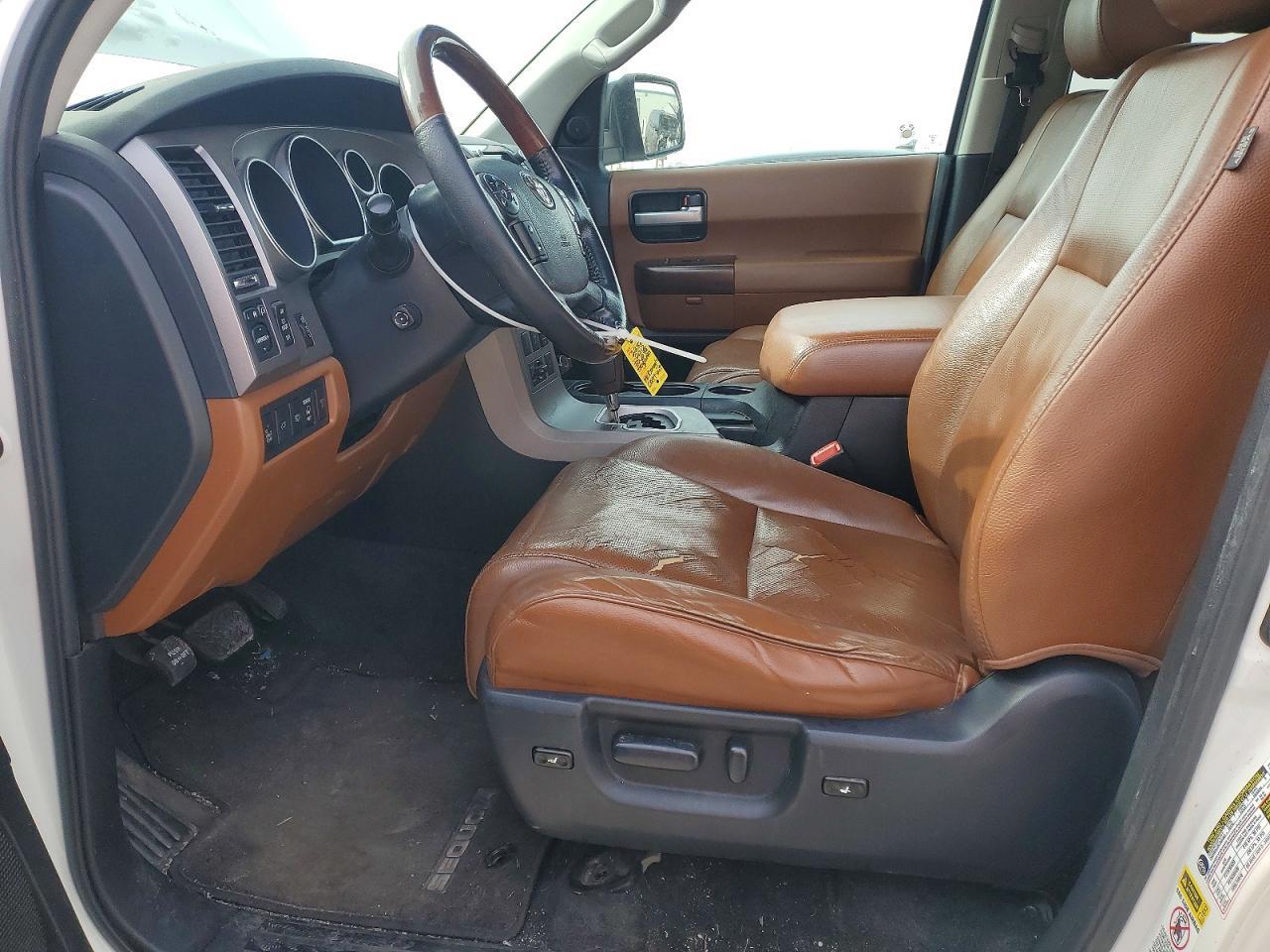 2012 TOYOTA Sequoia