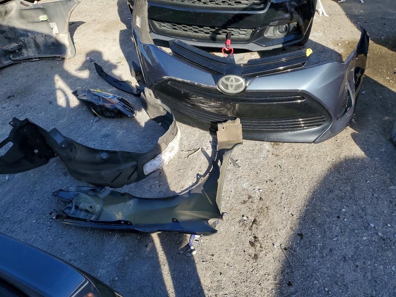 2017 TOYOTA COROLLA