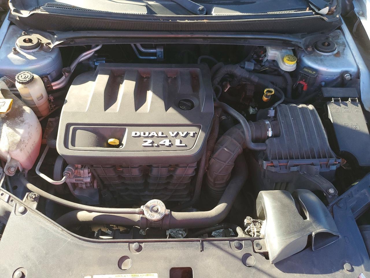 2013 DODGE Avenger