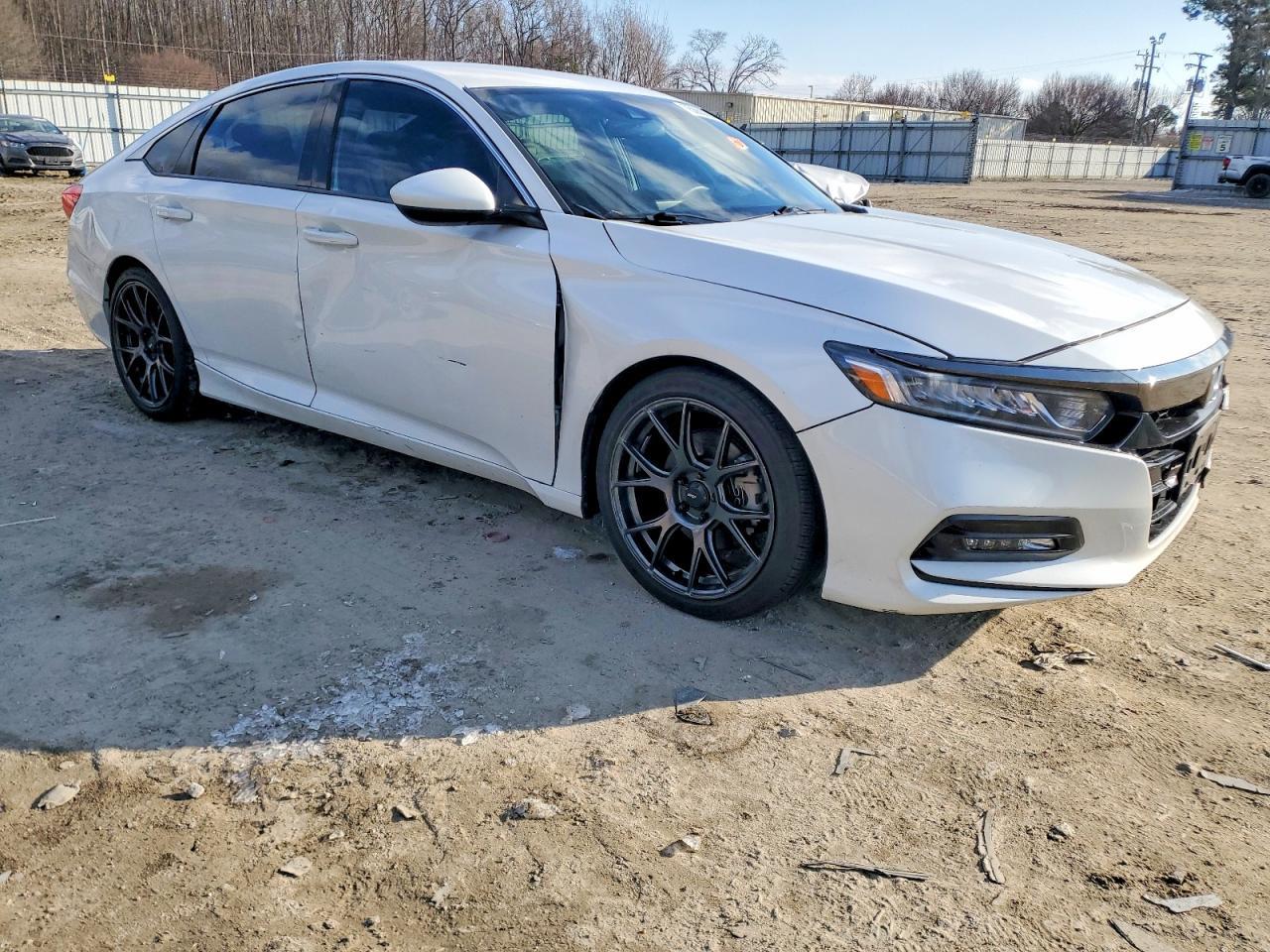 2018 HONDA ACCORD