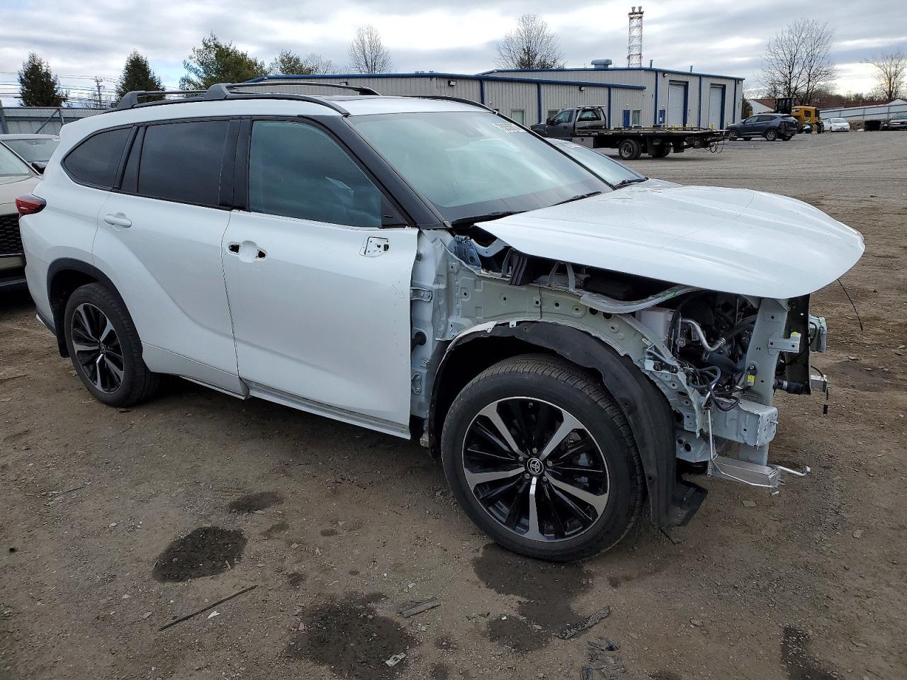 2022 TOYOTA HIGHLANDER