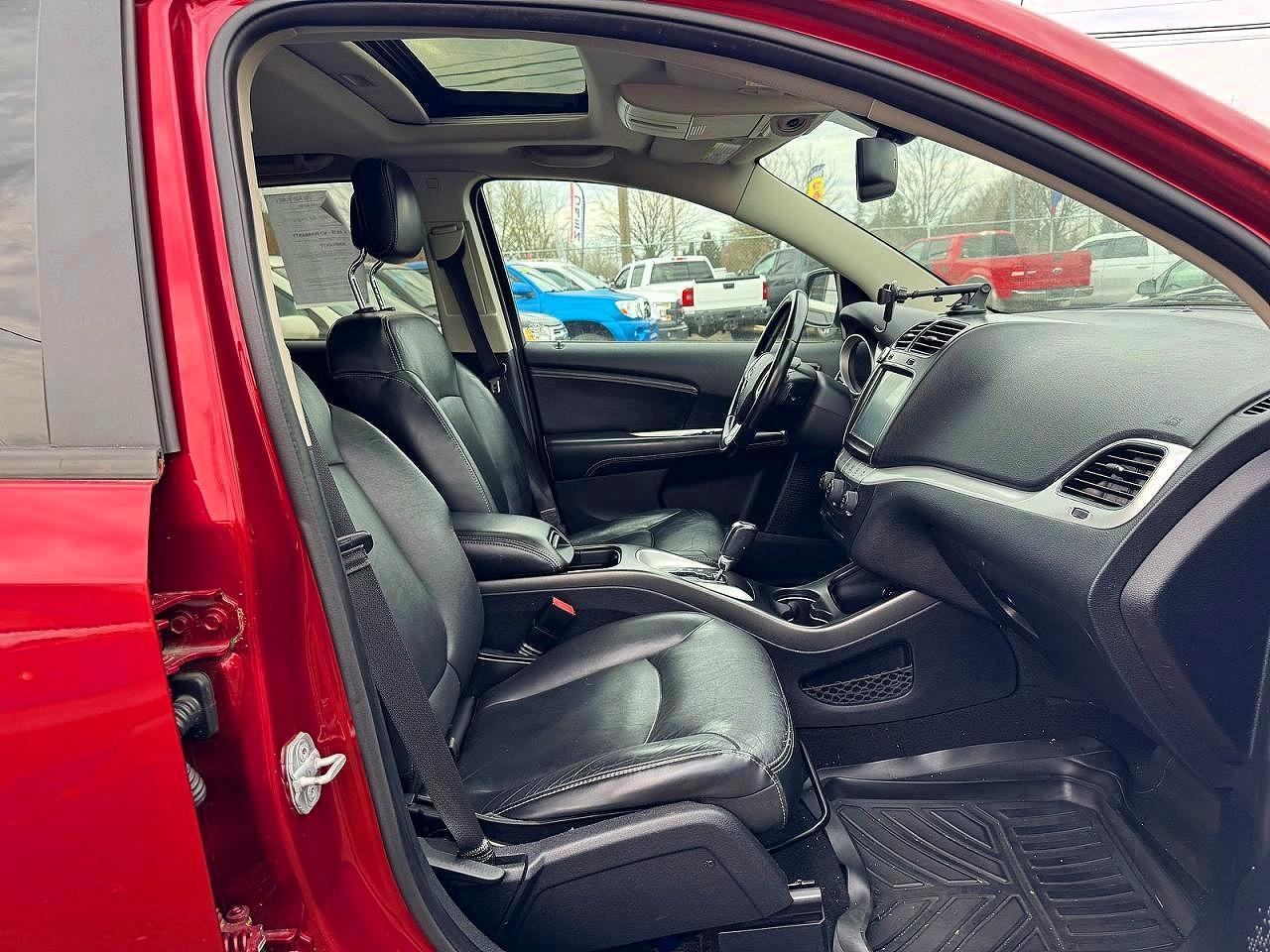 2011 DODGE JOURNEY