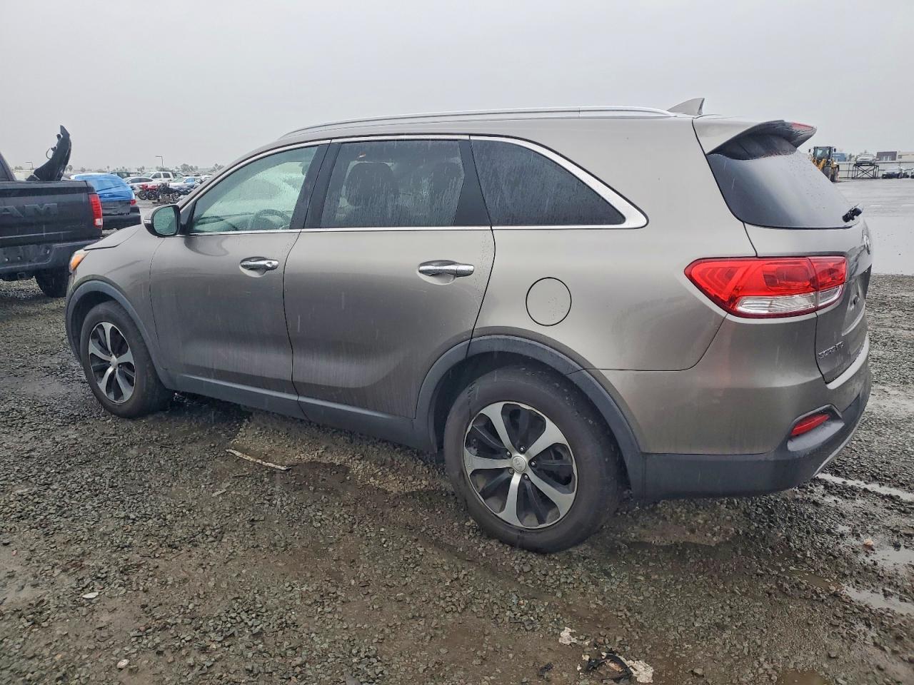 2016 KIA SORENTO