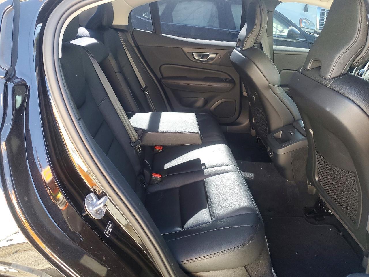 2024 VOLVO S60