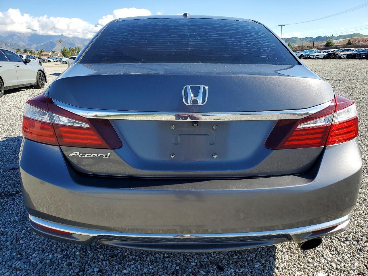 2017 HONDA ACCORD