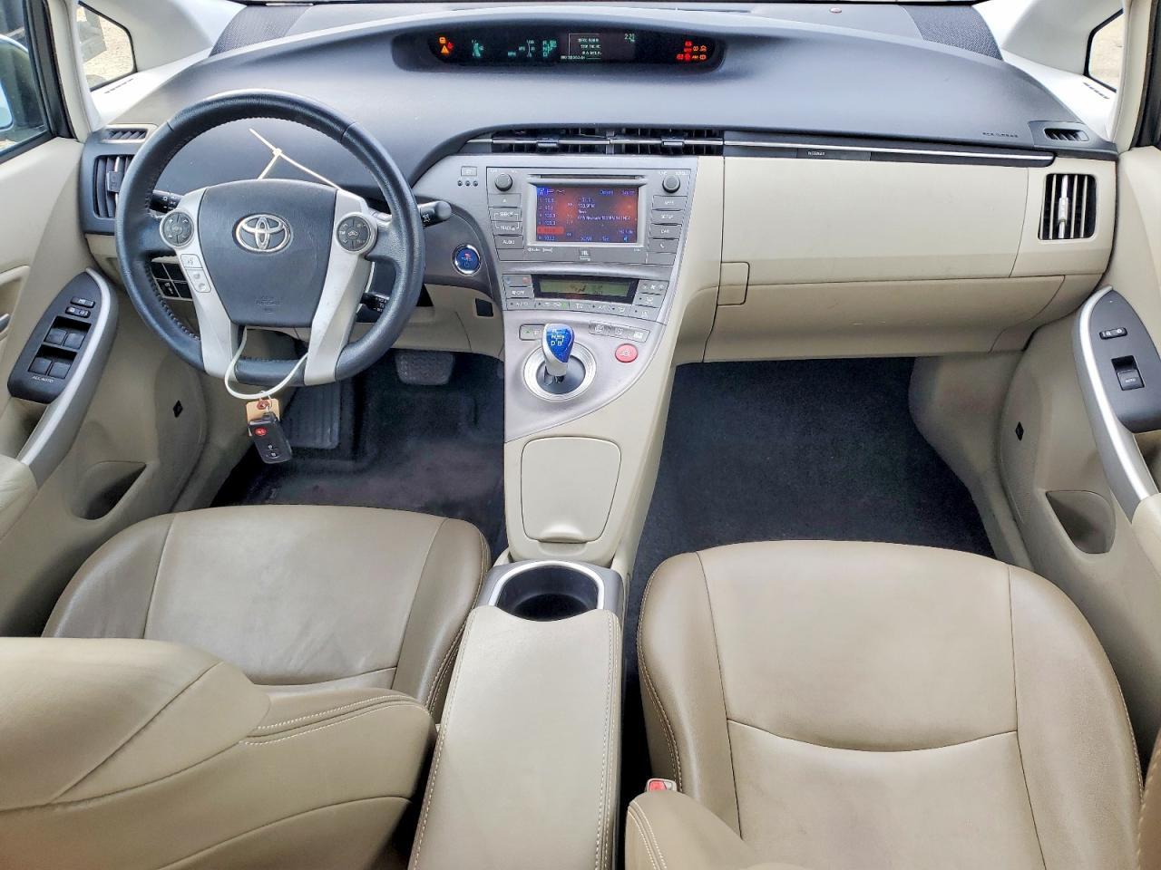 2014 TOYOTA PRIUS