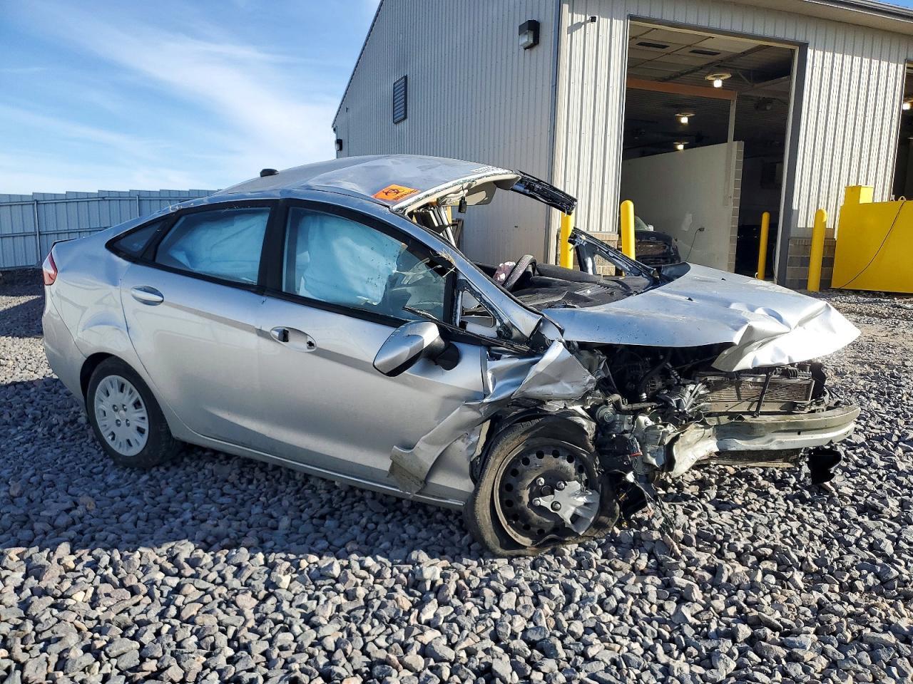 2016 FORD Fiesta