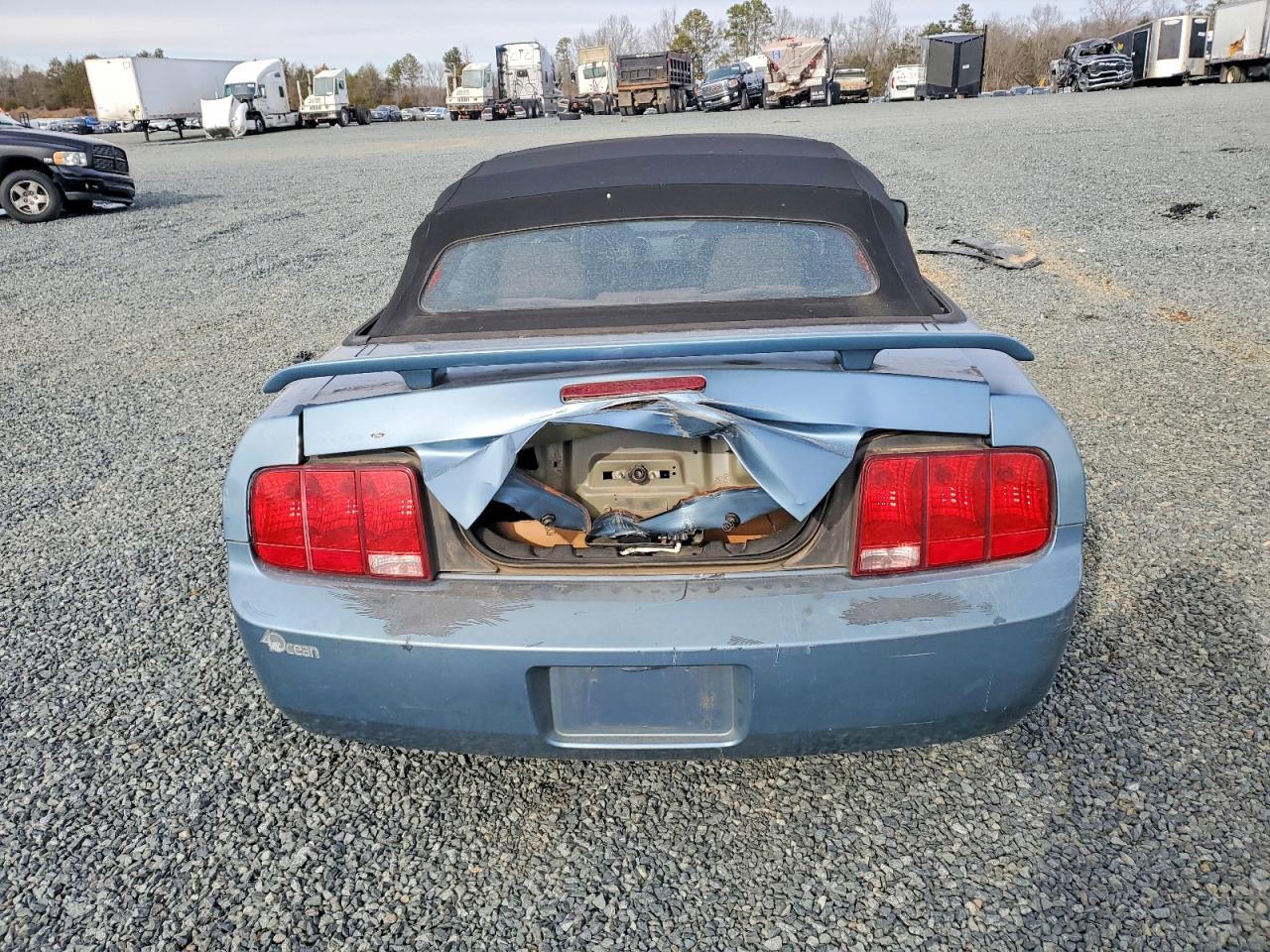 2006 FORD MUSTANG
