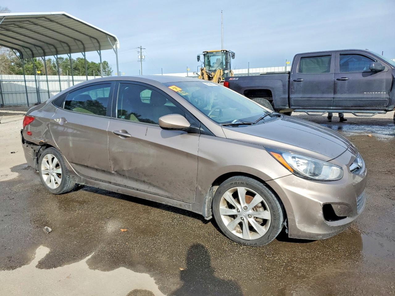 2013 HYUNDAI ACCENT