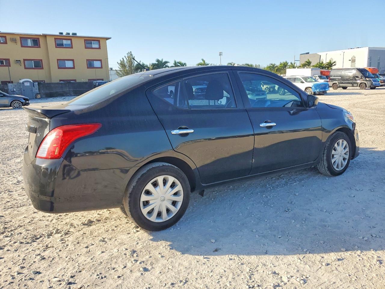 2019 NISSAN VERSA