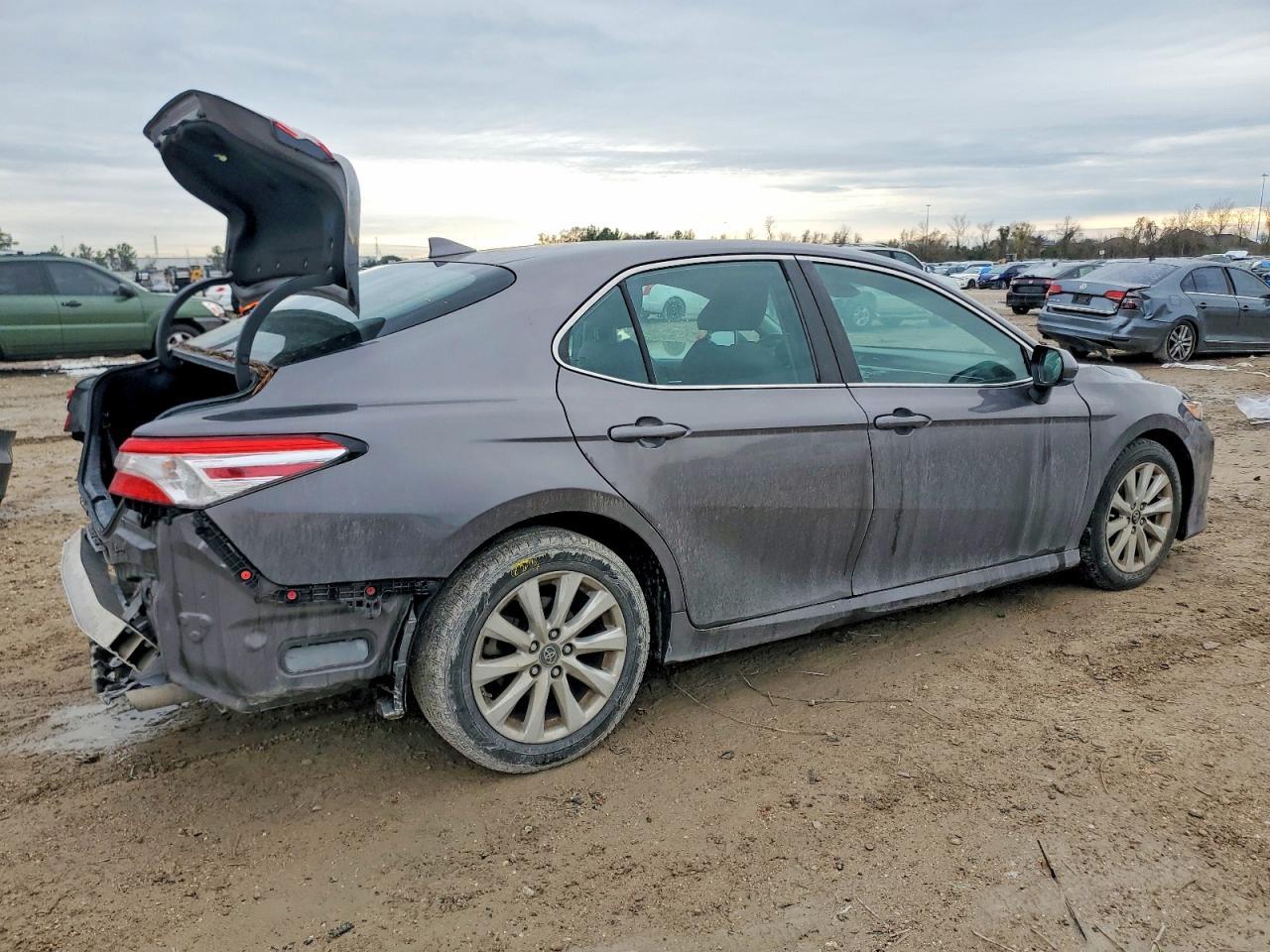 2019 TOYOTA CAMRY