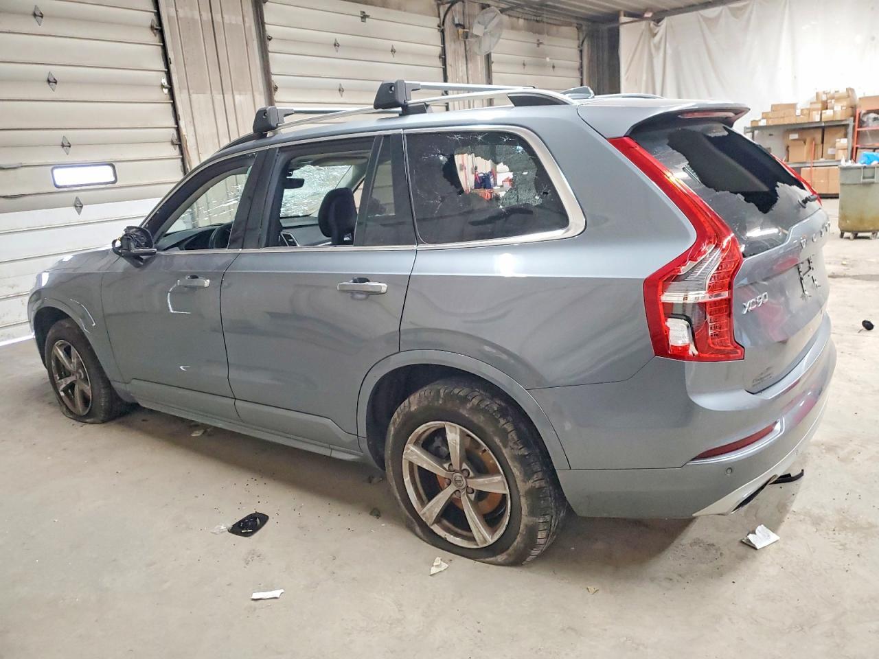 2016 VOLVO XC90