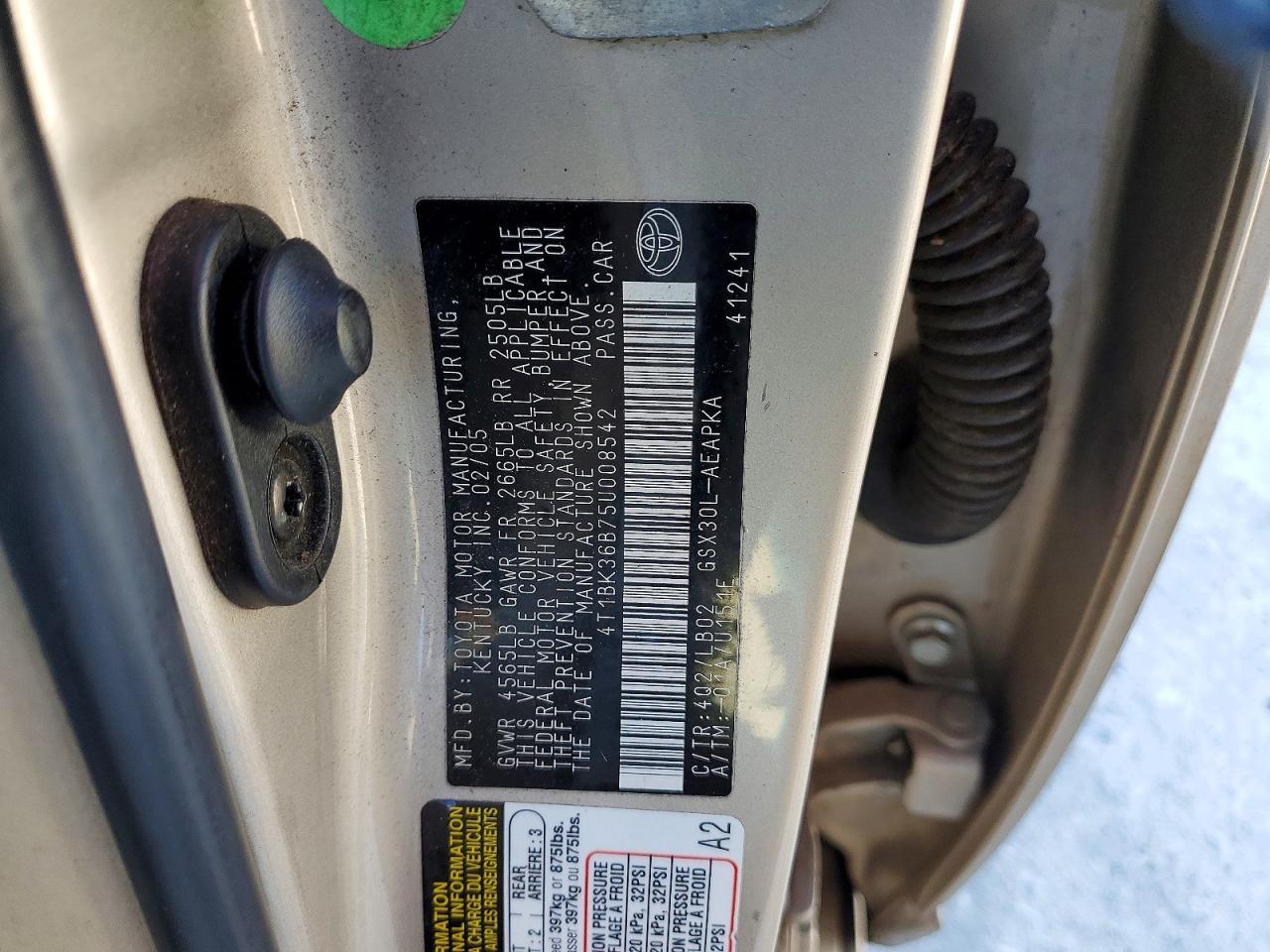 2005 TOYOTA Avalon